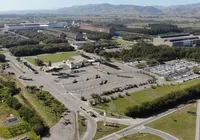Fechamento de grande fábrica provoca mobilização de funcionários imagem