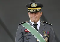 Governo Trump estuda tirar visto do comandante do Exército