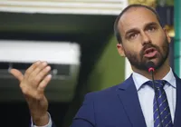 Hugo Motta veta indicação de Eduardo Bolsonaro como líder da minoria imagem
