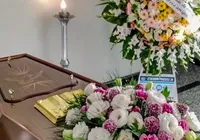 Jovem aparece vivo durante próprio funeral e deixa família em choque