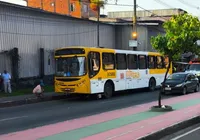 Mulher morre após moto derrapar e parar embaixo de ônibus na Suburbana