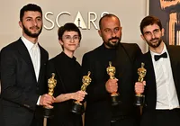 Palestino vencedor do Oscar denuncia invasão de sua casa por militares imagem