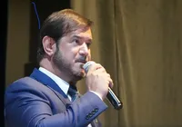 Presidente do União Brasil se pronuncia após ser alvo de operação contra o PCC imagem
