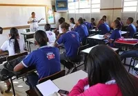 Professores aposentados da Bahia terão direito ao abono de 20%?