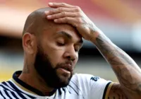 TAS condena Daniel Alves a indenizar ex-clube por rescisão contratual