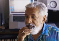 Última entrevista de Letieres Leite emociona em documentário exibido em Brasília imagem