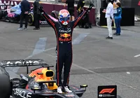 Verstappen domina no Azerbaijão e soma 6ª vitória; Bortoleto é 11º imagem