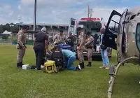 Vídeo: PM é baleado por traficante e socorrido às pressas em helicóptero imagem