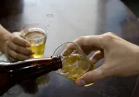Zero mesmo? Entenda como cervejas 'sem álcool' podem te deixar bêbado imagem