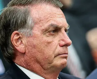 Após condenação, Bolsonaro sai de casa pela primeira vez para cirurgia
