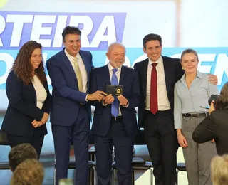 Carteira Nacional Docente é sancionada no Brasil; conheça os benefícios