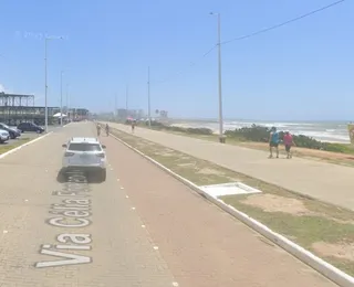 Corpo com marcas de tiros é encontrado dentro de carro na orla de Salvador