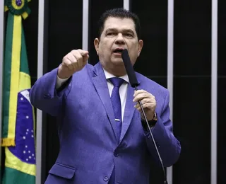 Deputado Mauro Benevides Filho é internado após AVC