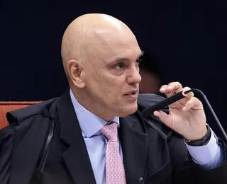 Detalhe inusitado em Moraes chama atenção em julgamento de Bolsonaro