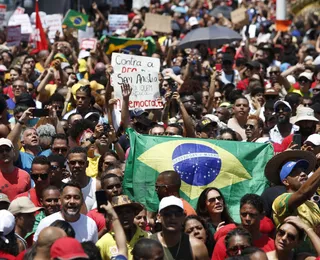 Protestos da esquerda superam atos bolsonaristas nas redes sociais