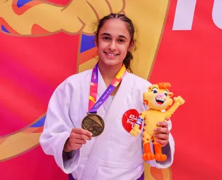 É ouro! Judoca baiana de 15 anos leva a Bahia ao pódio