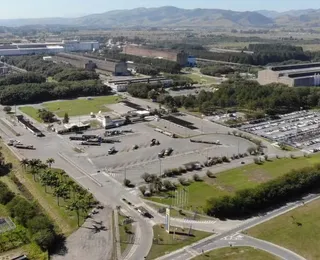 Fechamento de grande fábrica provoca mobilização de funcionários