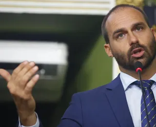 Hugo Motta veta indicação de Eduardo Bolsonaro como líder da minoria