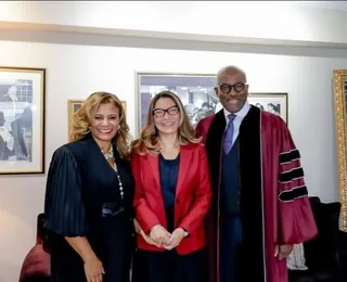 Janja participa de culto evangélico nos EUA
