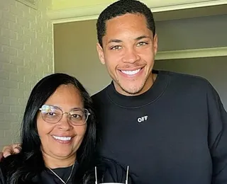 Mãe de jogador do Palmeiras processa ex-nora e pede R$ 200 mil