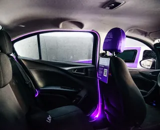 Nubank e Uber se unem para oferecer viagens gratuitas a usuários