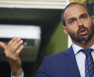 PL realiza manobra para evitar cassação de Eduardo Bolsonaro