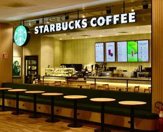 Starbucks sofre crise, fecha centenas de lojas e anuncia nova rodada de demissões