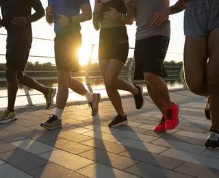 Tênis com "cara de novo": como deixar item renovado após a corrida