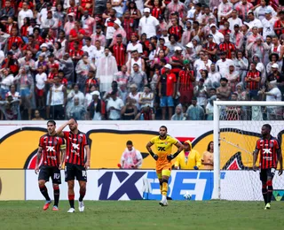 Vitória perde para o Fluminense no Barradão e se complica no Z-4