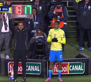 Do Esquadrão à Seleção: Jean Lucas entra em campo pelo Brasil - Imagem