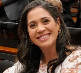 Iza Arruda defende a inclusão de pessoas com autismo no mercado - Imagem