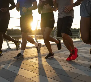 Tênis com "cara de novo": como deixar item renovado após a corrida - Imagem