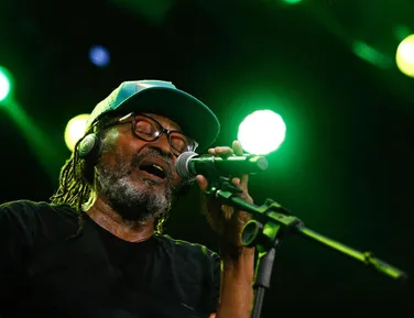 Edson Gomes cantará no Festival Virada Salvador; saiba detalhes - Imagem