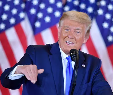 “Ele foi resgatado”, diz Trump sobre piloto desaparecido no Irã - Imagem