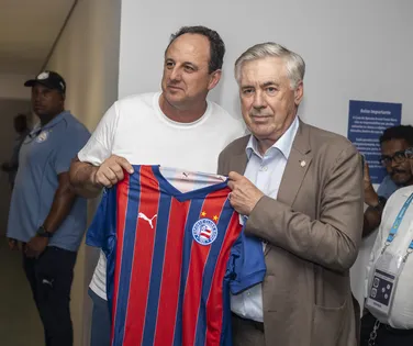 Tostão critica política no Brasil e analisa trabalho de Rogério Ceni - Imagem