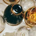 A série famosa que “previu” casos de intoxicação com metanol no Brasil imagem