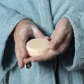 Anvisa proíbe venda de sabonete amado por brasileiros imagem