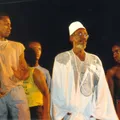 Bando de Teatro Olodum faz peça gratuita dirigida por Lázaro Ramos imagem
