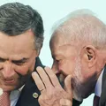 Barroso revela "dor no coração" ao votar pela prisão de Lula imagem