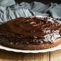 Bolo de chocolate saudável e cremoso com apenas 3 Ingredientes imagem