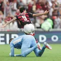 Brasileirão: Flamengo vence o Palmeiras e segue na cola da liderança imagem