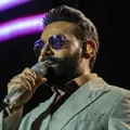 Cantor Pablo discute com fã durante show: “Se respeita, p*rra” imagem