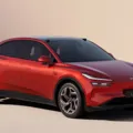 Carro dos sonhos? Com sofá e geladeira, veículo começa a fazer sucesso imagem