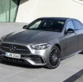 Carro novo todo ano: descubra o mimo de luxo que os sugar daddies dão às suas parceiras imagem