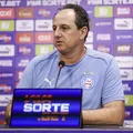 Ceni critica arbitragem e cutuca o VAR: "Atrasa o jogo" imagem