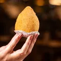 Coxinha do bem: vendas do Almacen Pepe em outubro apoiam a luta contra o câncer imagem
