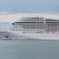Cruzeiro não consegue atracar no Porto de Salvador devido a temporal imagem
