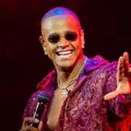 De graça! Léo Santana confirma show em praça de Salvador imagem