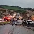 Desastre! Sobe para 6 o número de mortos por tornado no Paraná imagem