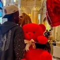 Diamantes e muito luxo: o pedido de namoro milionário de Vini Jr. e Virginia imagem